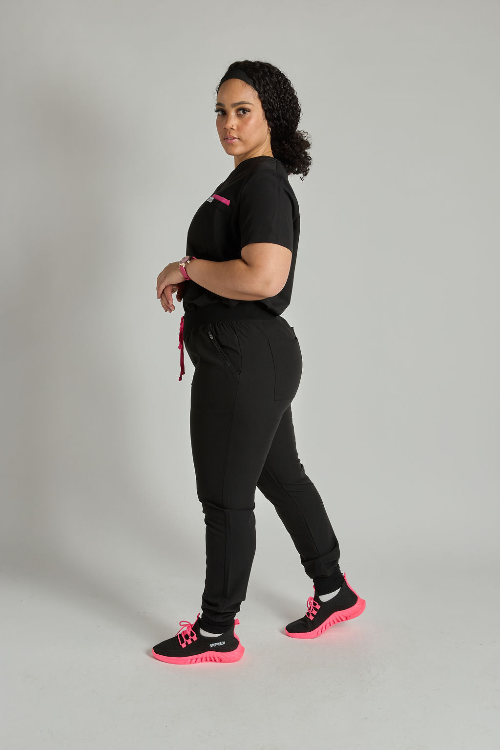 Yara Three Pocket Scrub Set with Joggers