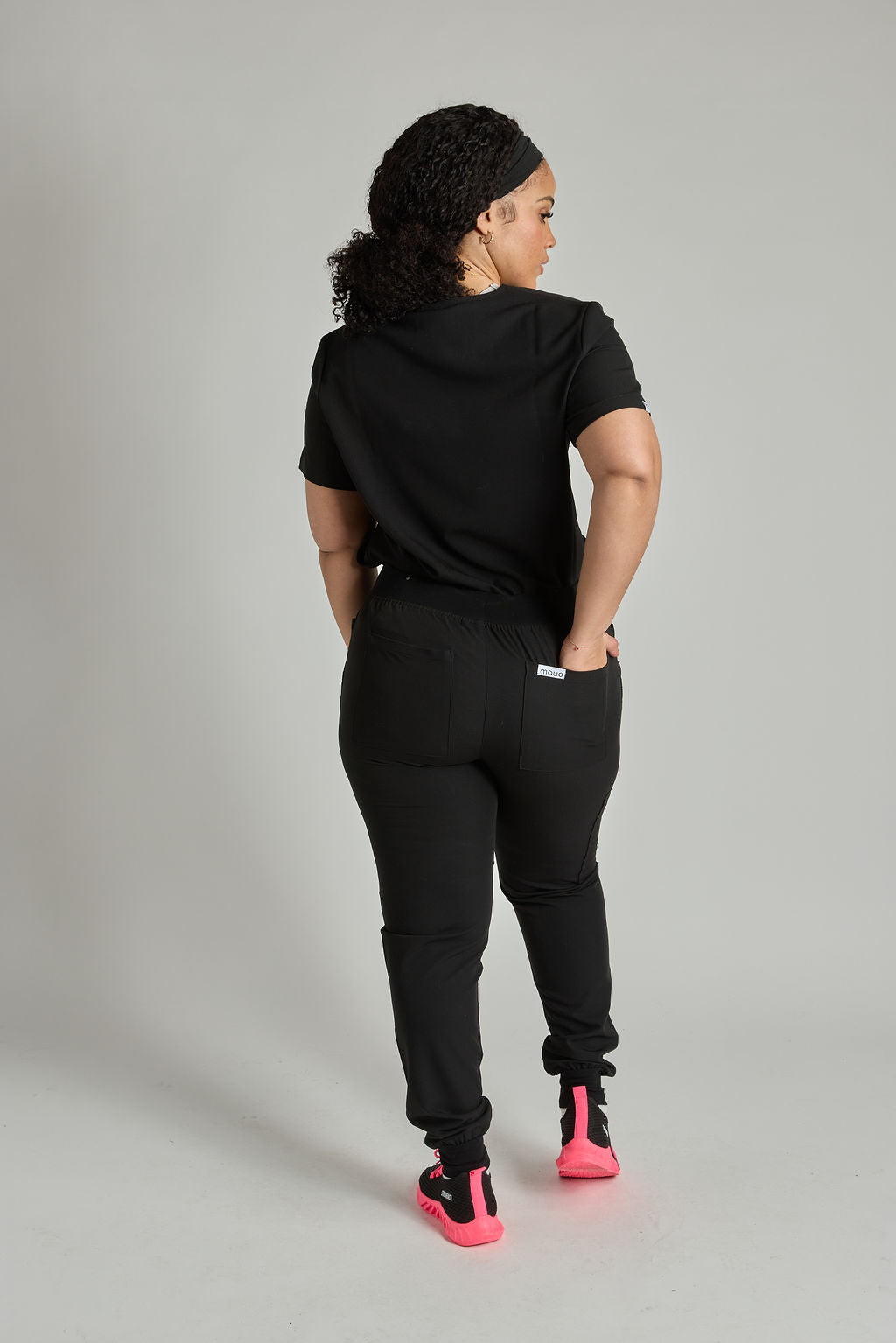 Yara Ten Pocket Jogger Scrub Pants