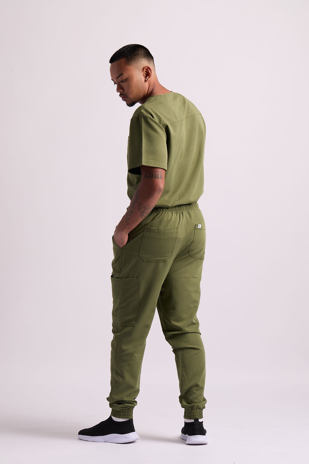 Maud C Seven Pocket Jogger Scrub Pants