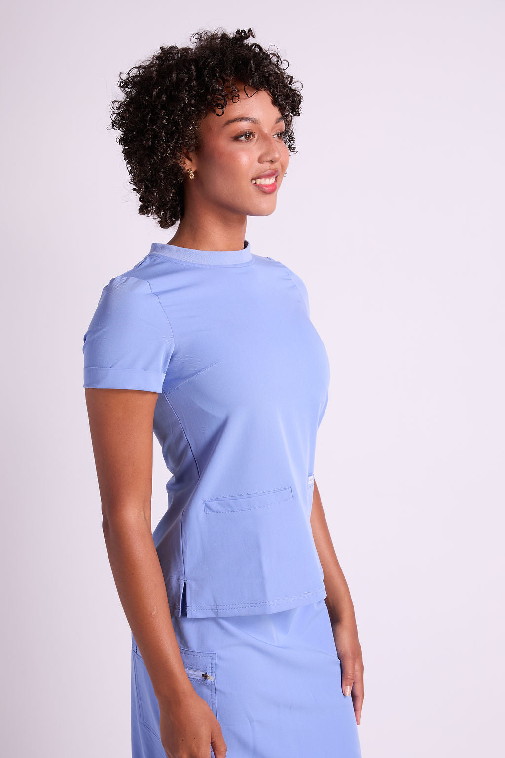 Elise Two Pocket Crew Neck Scrub Top