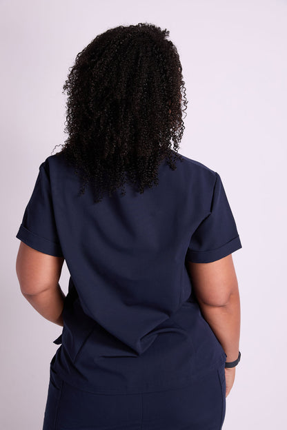 Elise Two Pocket Crew Neck Scrub Top