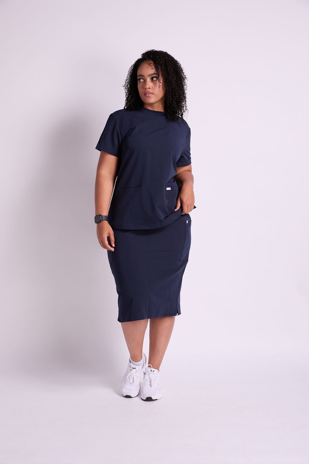 Elise Two Pocket Crew Neck Scrub Top