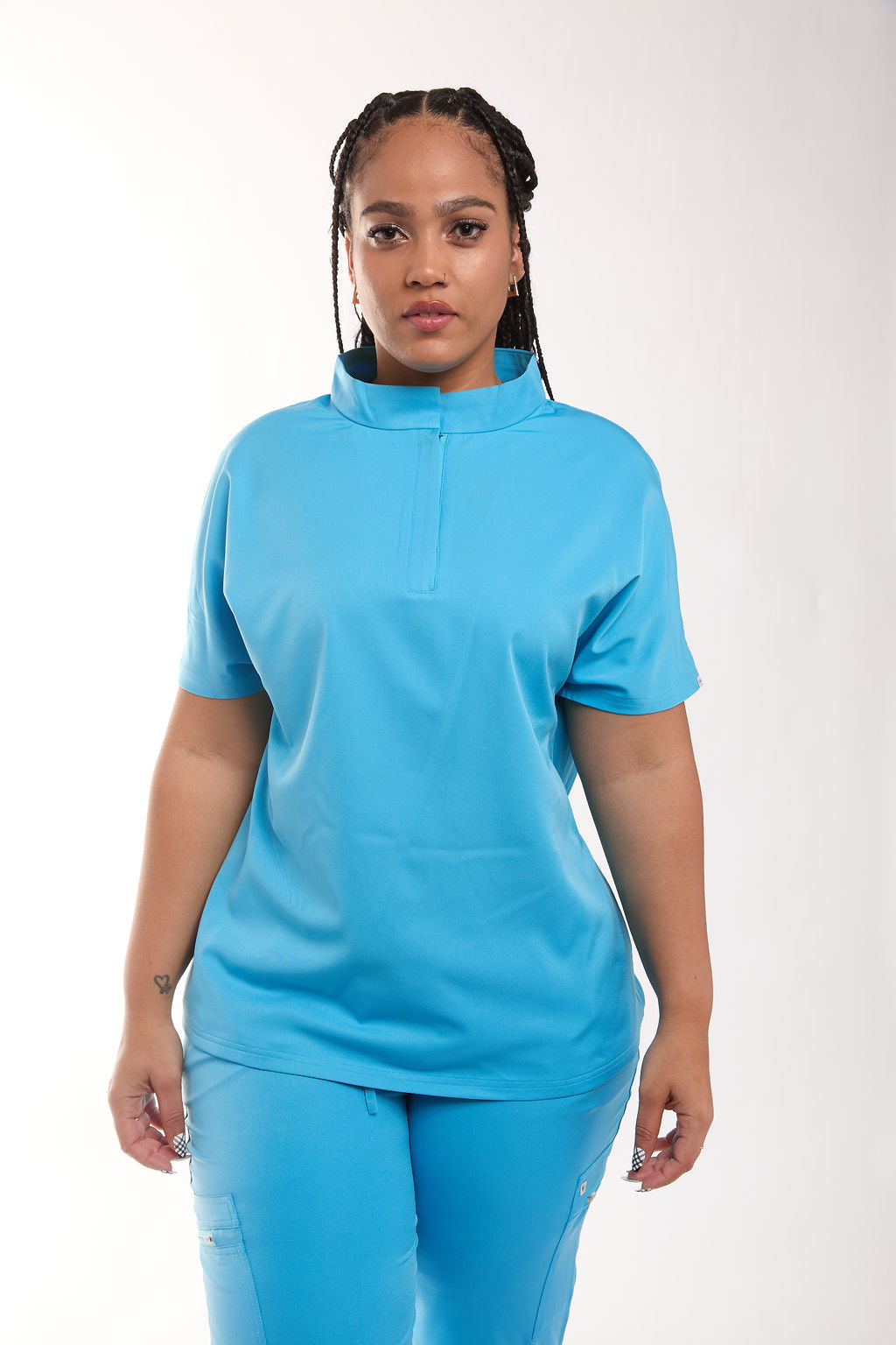 Bora Two Pocket Scrub Top