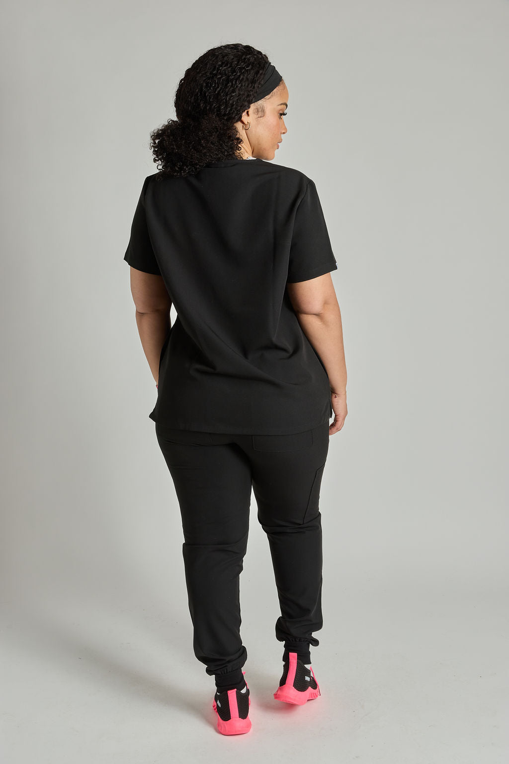 Yara Three Pocket Scrub Set with Joggers