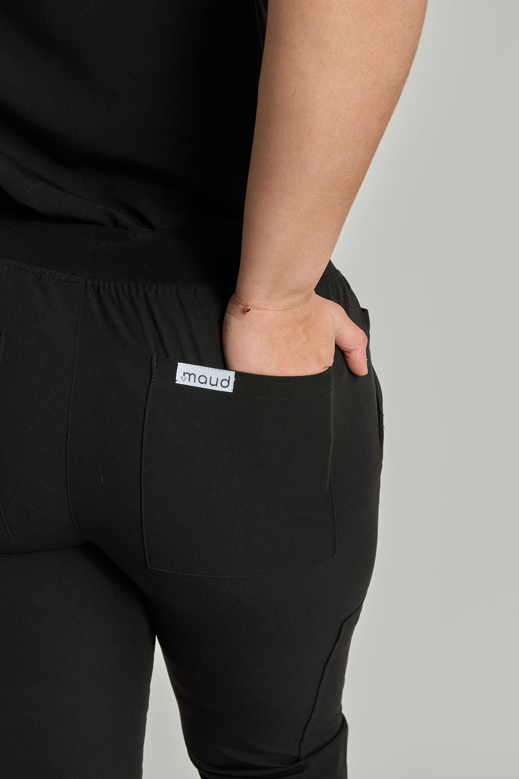 Yara Three Pocket Scrub Set with Joggers